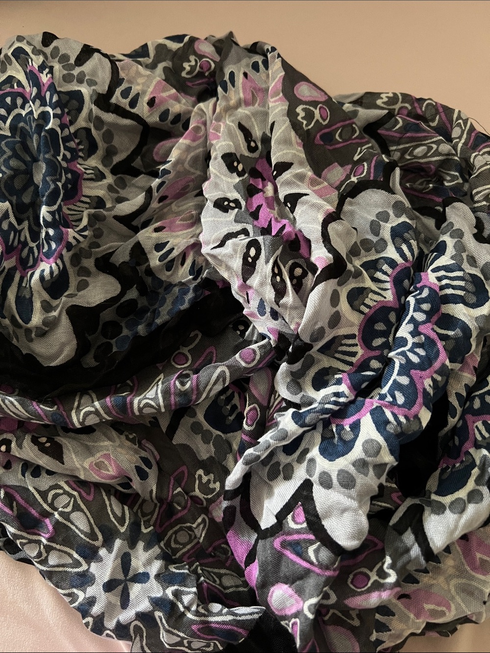 Vera Bradley Lightweight Floral Print Women’s Scarf — Black, Gray & Purple